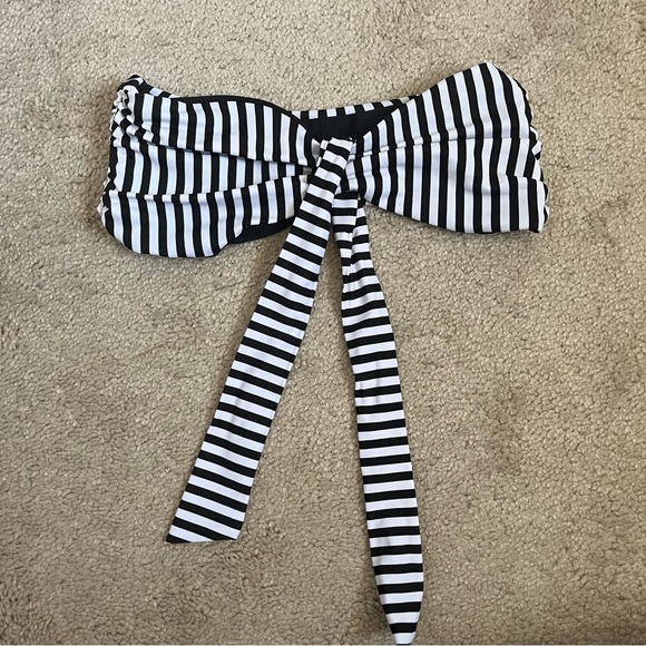NWOT Lolli Swim Creamsicle Black and White Stripe Bow Bandeau Bikini Top Size M - Picture 6 of 7